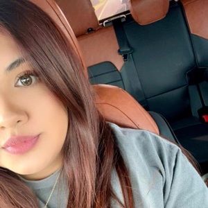 Meet your Posher, Caro